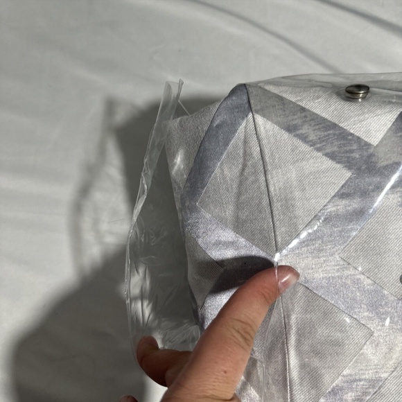 NIB $335 [ Full / Queen ] Duvet Cover for Hotel Collection Dimensional‎ - Picture 10 of 13